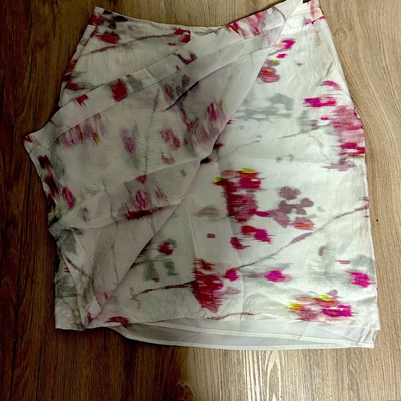 Banana Republic Wrap Pencil Skirt - Picture 4 of 4